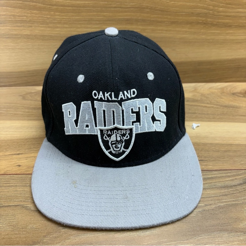Mitchell & Ness Black and Gray Raiders Hat